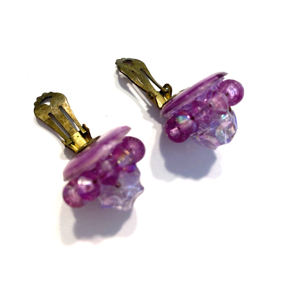 Vintage Mid Century Purple Bead Cluster Clip On Earrings Small Textured Romantic - Picture 5 of 8